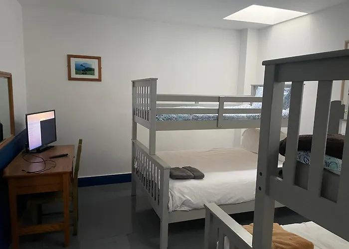 Coastguard Lodge Hostel At Tigh Tp
